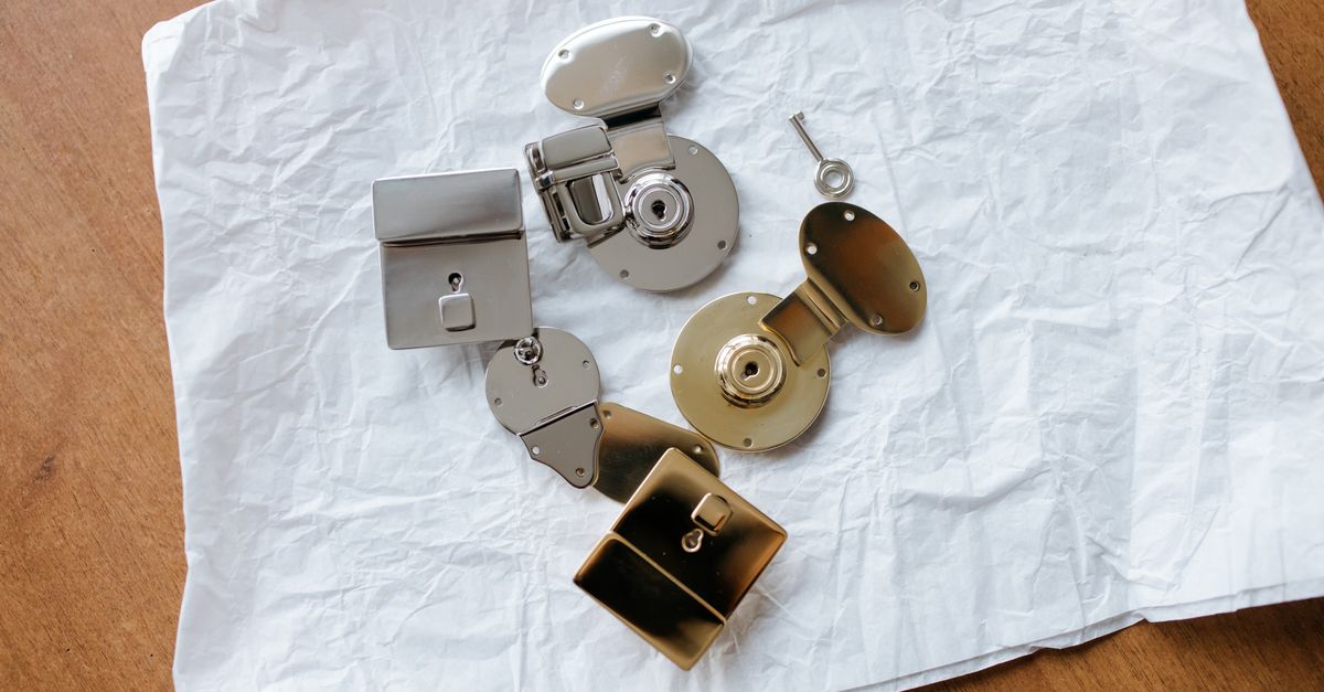 key cutting brass metal — Fresh Meadows Locksmith