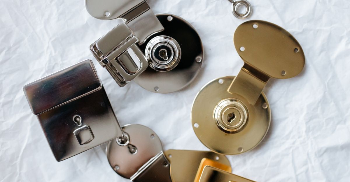 key cutting brass metal — Fresh Meadows Locksmith