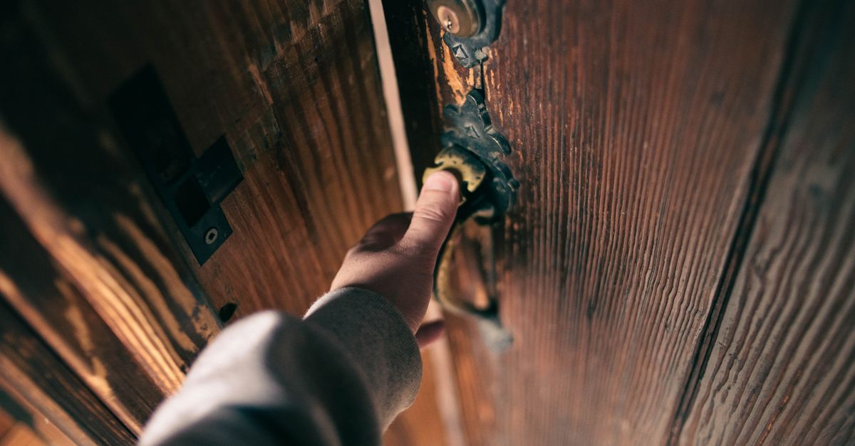 locksmith hands door — Fresh Meadows Locksmith